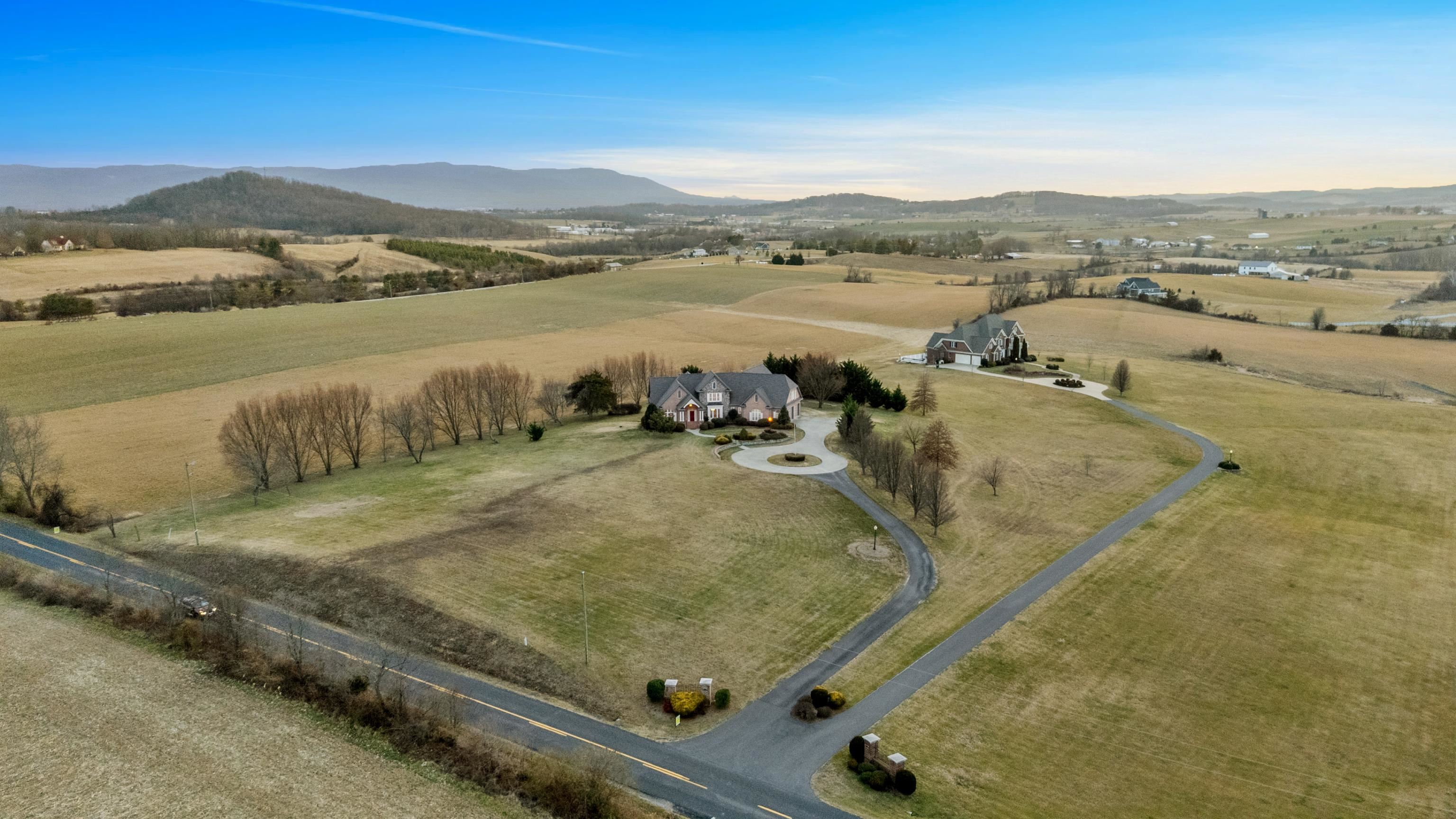 3485 BARTERBROOK RD, STAUNTON, Virginia 24401, 7 Bedrooms Bedrooms, ,5 BathroomsBathrooms,Residential,3485 BARTERBROOK RD,672194 MLS # 672194 3485 BARTERBROOK RD, STAUNTON, Virginia 24401, 7 Bedrooms Bedrooms, ,5 BathroomsBathrooms,Residential,3485 BARTERBROOK RD,672194 MLS # 672194