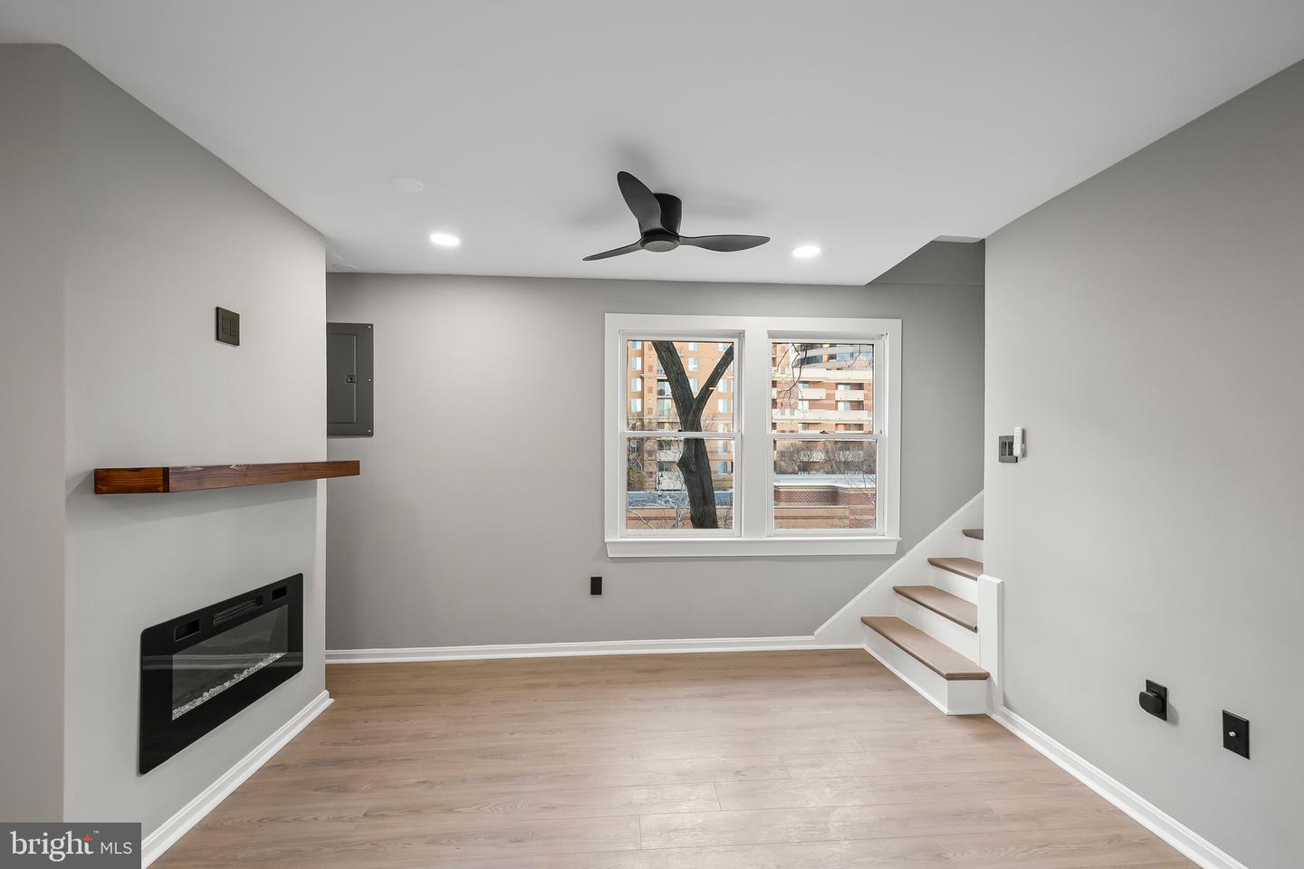 1527 N COLONIAL TER #B, ARLINGTON, Virginia 22209, 2 Bedrooms Bedrooms, ,2 BathroomsBathrooms,Residential,For sale,1527 N COLONIAL TER #B,VAAR2066392 MLS # VAAR2066392 1527 N COLONIAL TER #B, ARLINGTON, Virginia 22209, 2 Bedrooms Bedrooms, ,2 BathroomsBathrooms,Residential,For sale,1527 N COLONIAL TER #B,VAAR2066392 MLS # VAAR2066392