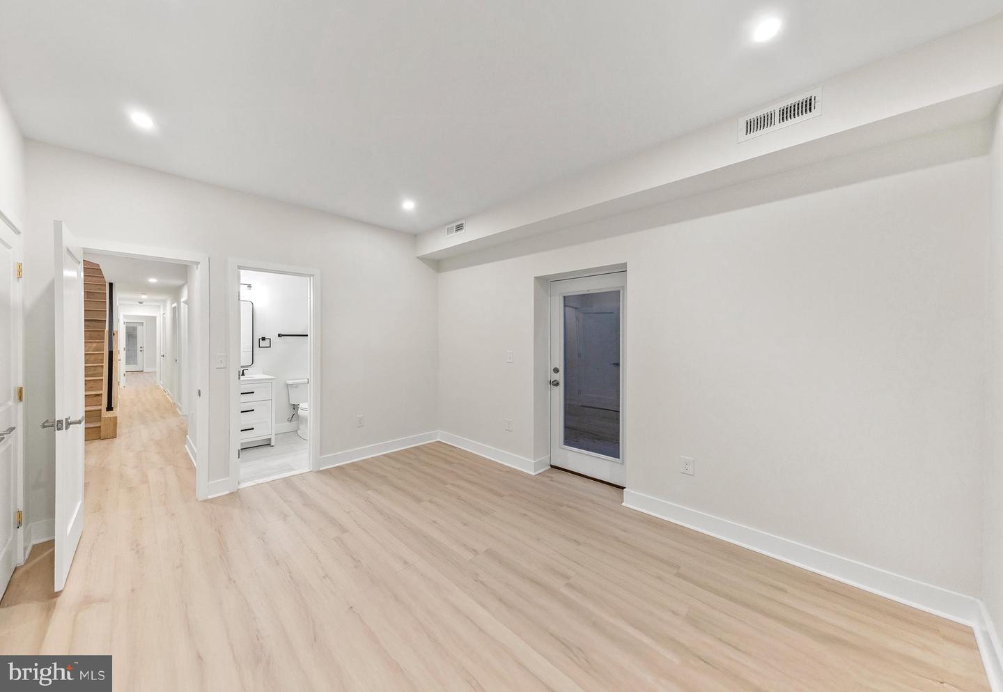 5404 4TH ST NW #1, WASHINGTON, District Of Columbia 20011, 4 Bedrooms Bedrooms, ,4 BathroomsBathrooms,Residential,For sale,5404 4TH ST NW #1,DCDC2232884 MLS # DCDC2232884