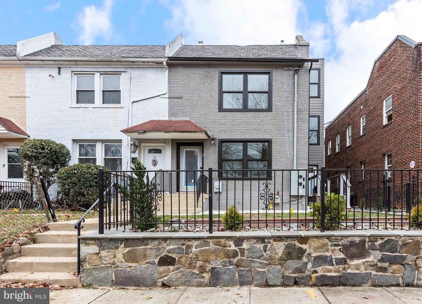 5404 4TH ST NW #1, WASHINGTON, District Of Columbia 20011, 4 Bedrooms Bedrooms, ,4 BathroomsBathrooms,Residential,For sale,5404 4TH ST NW #1,DCDC2232884 MLS # DCDC2232884