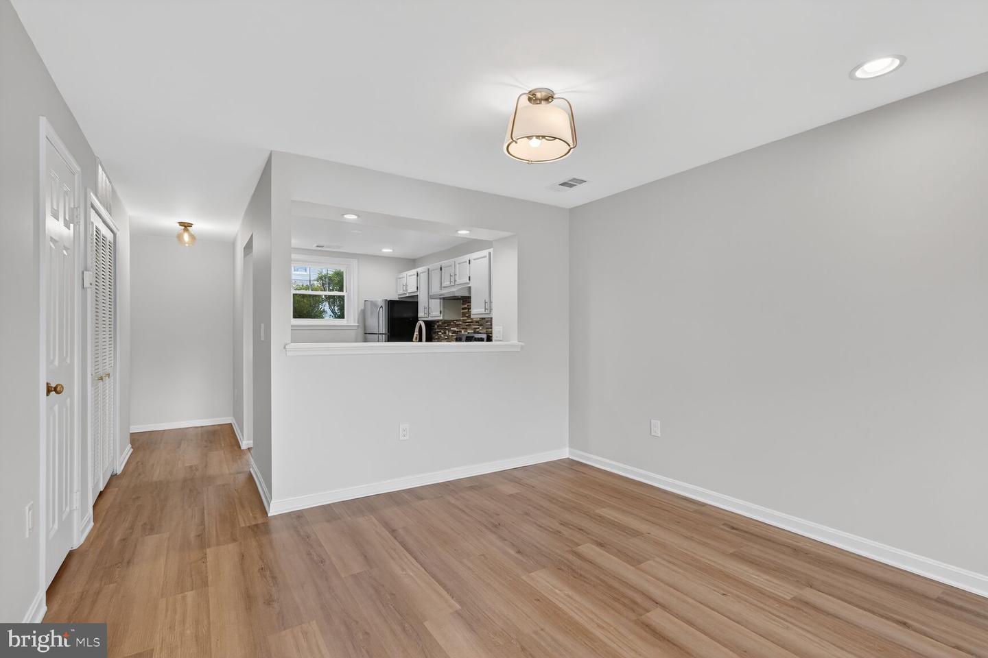 3854 9TH RD S #3854, ARLINGTON, Virginia 22204, 2 Bedrooms Bedrooms, ,2 BathroomsBathrooms,Residential,For sale,3854 9TH RD S #3854,VAAR2066920 MLS # VAAR2066920