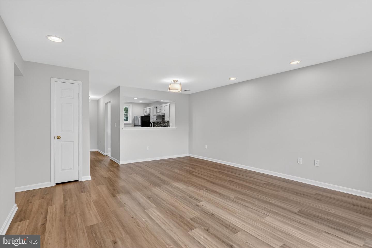 3854 9TH RD S #3854, ARLINGTON, Virginia 22204, 2 Bedrooms Bedrooms, ,2 BathroomsBathrooms,Residential,For sale,3854 9TH RD S #3854,VAAR2066920 MLS # VAAR2066920