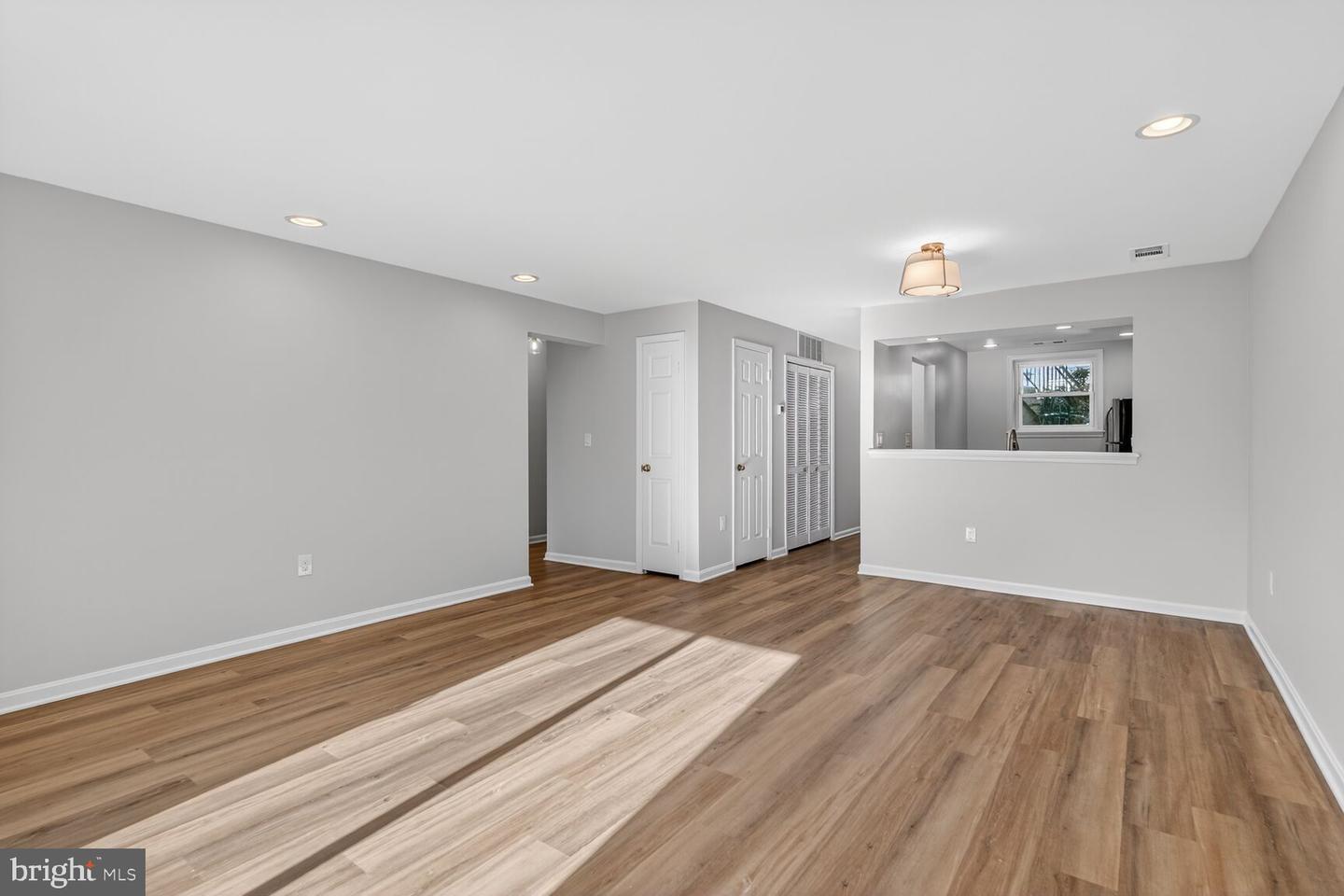 3854 9TH RD S #3854, ARLINGTON, Virginia 22204, 2 Bedrooms Bedrooms, ,2 BathroomsBathrooms,Residential,For sale,3854 9TH RD S #3854,VAAR2066920 MLS # VAAR2066920