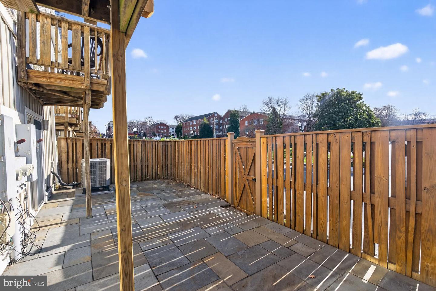 3854 9TH RD S #3854, ARLINGTON, Virginia 22204, 2 Bedrooms Bedrooms, ,2 BathroomsBathrooms,Residential,For sale,3854 9TH RD S #3854,VAAR2066920 MLS # VAAR2066920