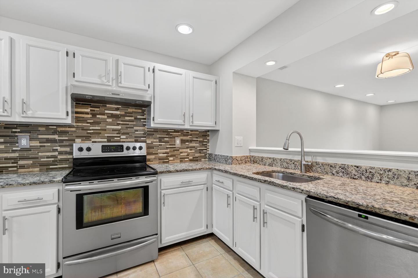 3854 9TH RD S #3854, ARLINGTON, Virginia 22204, 2 Bedrooms Bedrooms, ,2 BathroomsBathrooms,Residential,For sale,3854 9TH RD S #3854,VAAR2066920 MLS # VAAR2066920