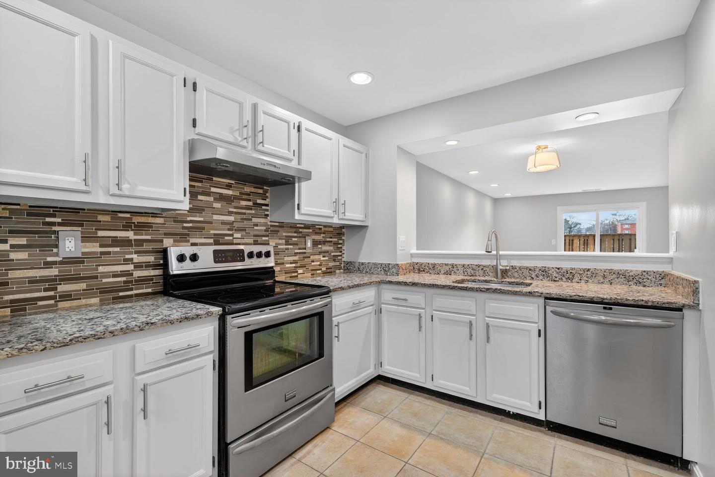 3854 9TH RD S #3854, ARLINGTON, Virginia 22204, 2 Bedrooms Bedrooms, ,2 BathroomsBathrooms,Residential,For sale,3854 9TH RD S #3854,VAAR2066920 MLS # VAAR2066920