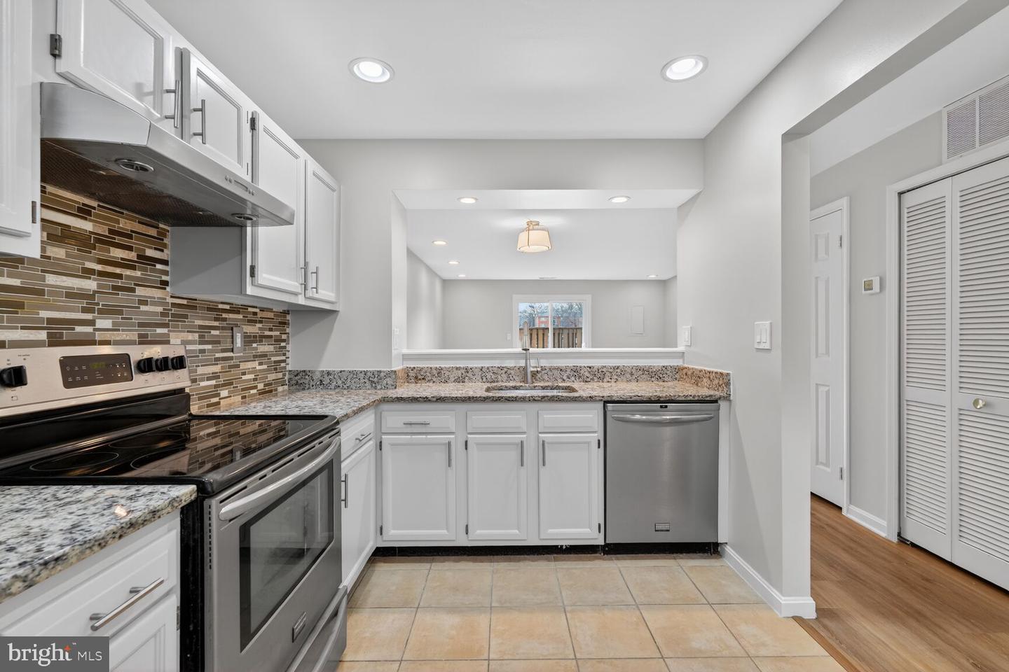 3854 9TH RD S #3854, ARLINGTON, Virginia 22204, 2 Bedrooms Bedrooms, ,2 BathroomsBathrooms,Residential,For sale,3854 9TH RD S #3854,VAAR2066920 MLS # VAAR2066920