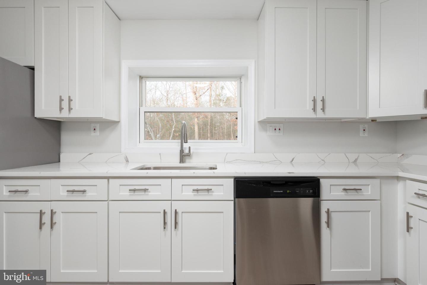 1812 PARKWAY, NORTH CHESTERFIELD, Virginia 23224, 4 Bedrooms Bedrooms, ,3 BathroomsBathrooms,Residential,For sale,1812 PARKWAY,VACF2001340 MLS # VACF2001340