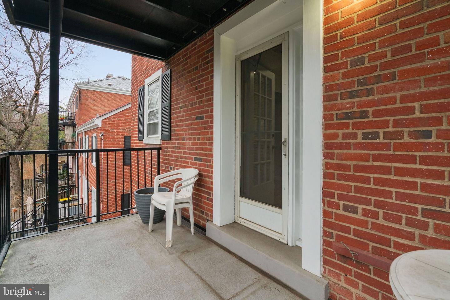 2966 S COLUMBUS ST #B2, ARLINGTON, Virginia 22206, 1 Bedroom Bedrooms, ,1 BathroomBathrooms,Residential,For sale,2966 S COLUMBUS ST #B2,VAAX2052726 MLS # VAAX2052726