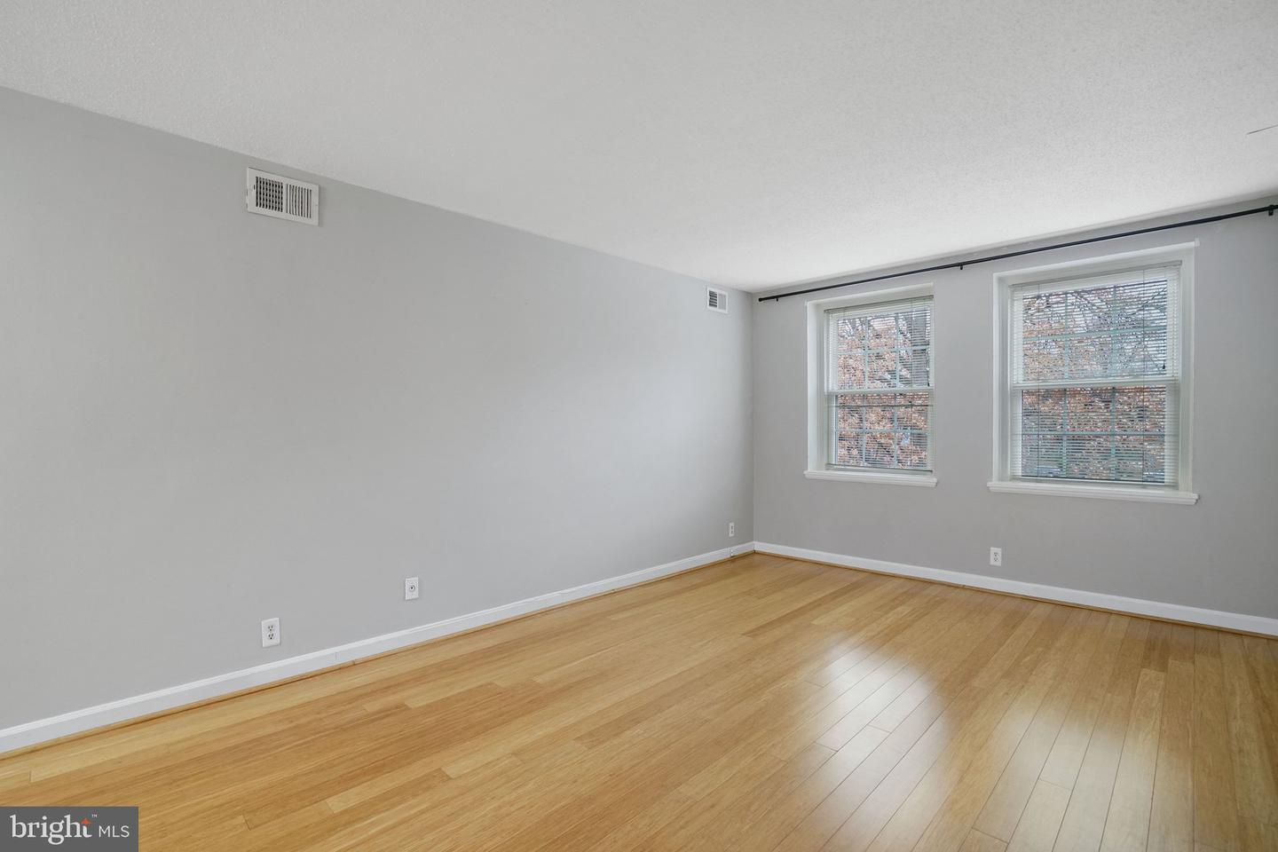 2966 S COLUMBUS ST #B2, ARLINGTON, Virginia 22206, 1 Bedroom Bedrooms, ,1 BathroomBathrooms,Residential,For sale,2966 S COLUMBUS ST #B2,VAAX2052726 MLS # VAAX2052726