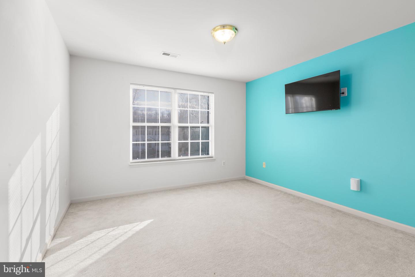 2 BASALT DR, FREDERICKSBURG, Virginia 22406, 5 Bedrooms Bedrooms, ,3 BathroomsBathrooms,Residential,For sale,2 BASALT DR,VAST2044916 MLS # VAST2044916