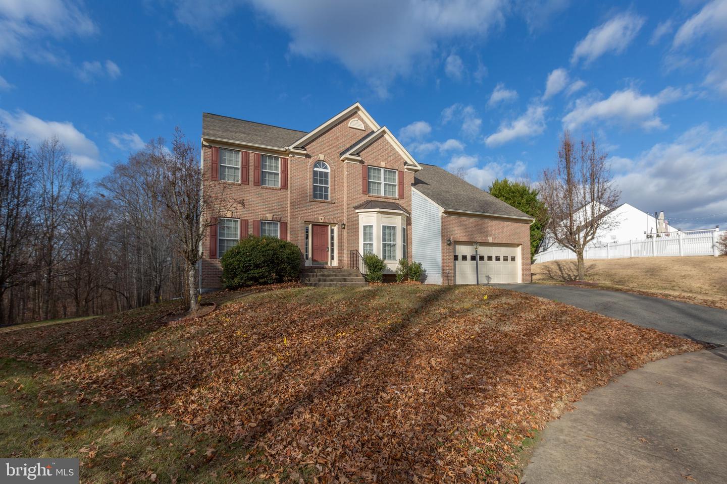2 BASALT DR, FREDERICKSBURG, Virginia 22406, 5 Bedrooms Bedrooms, ,3 BathroomsBathrooms,Residential,For sale,2 BASALT DR,VAST2044916 MLS # VAST2044916