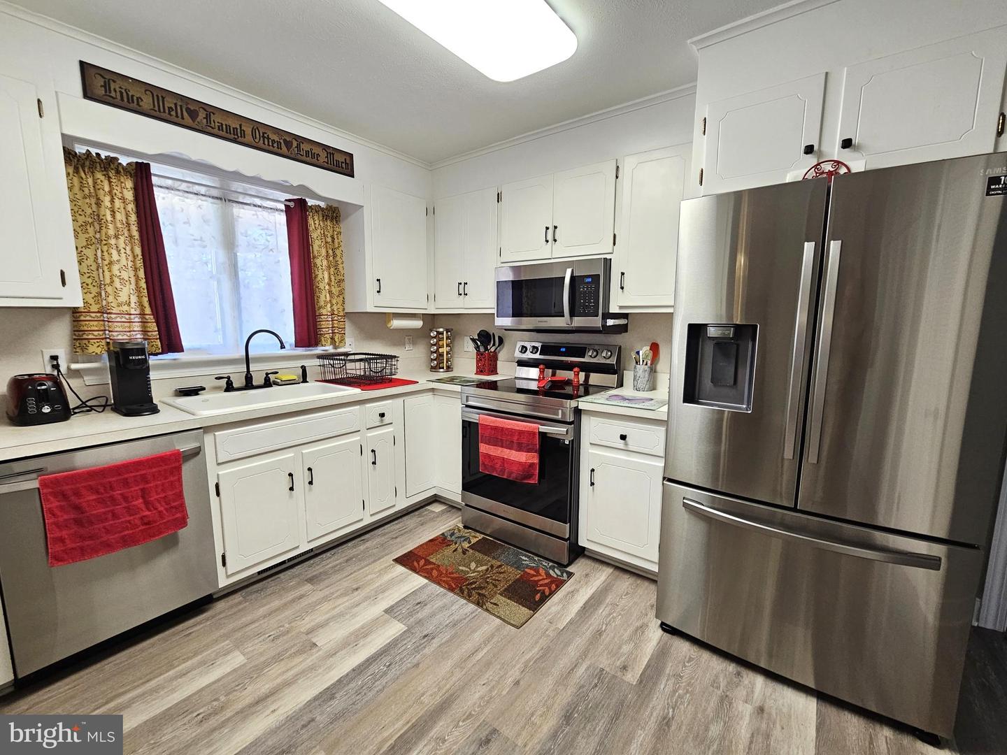 508 KEVIN DR, FARMVILLE, Virginia 23901, 4 Bedrooms Bedrooms, 10 Rooms Rooms,3 BathroomsBathrooms,Residential,For sale,508 KEVIN DR,VACB2000084 MLS # VACB2000084