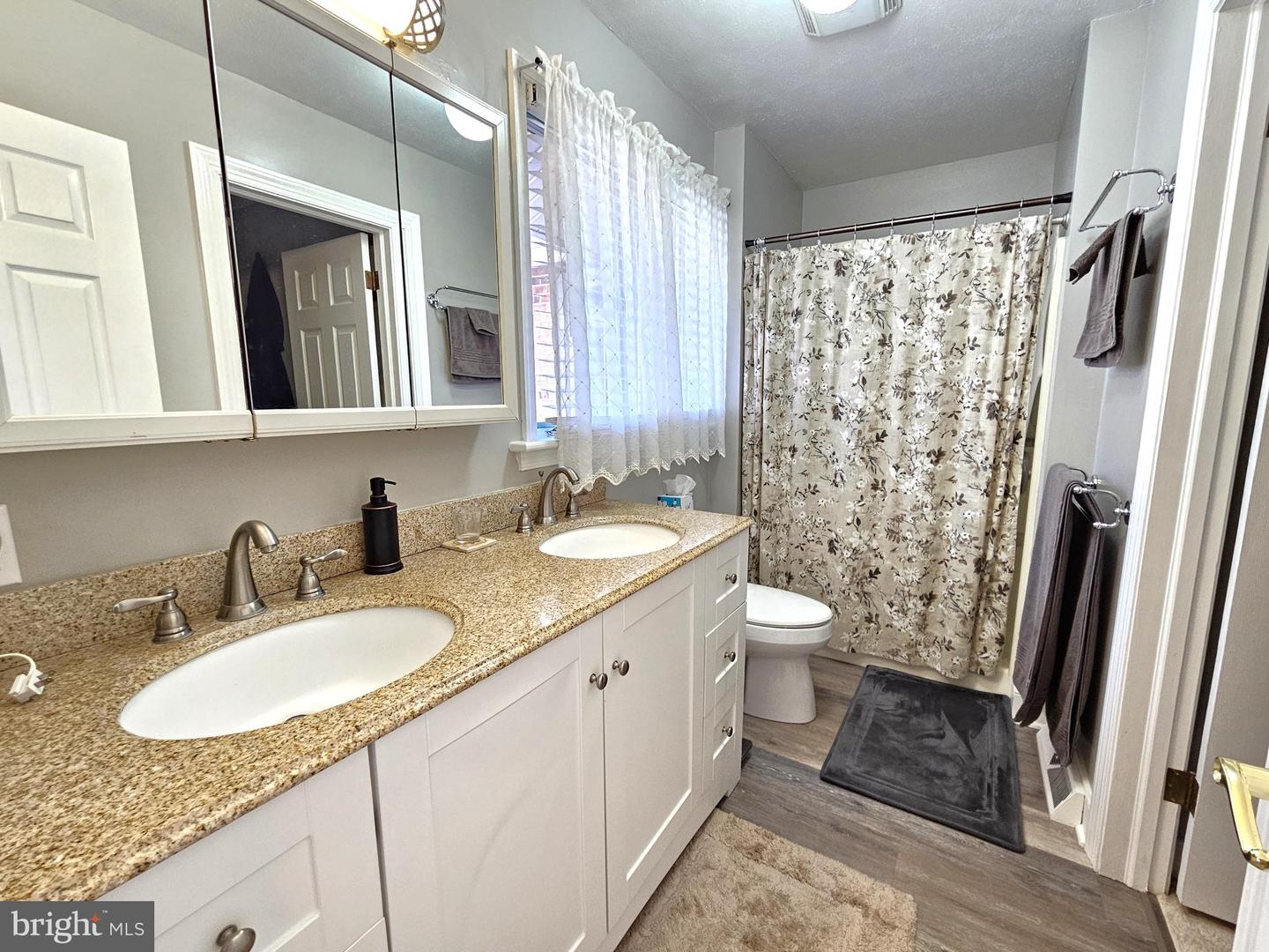 508 KEVIN DR, FARMVILLE, Virginia 23901, 4 Bedrooms Bedrooms, 10 Rooms Rooms,3 BathroomsBathrooms,Residential,For sale,508 KEVIN DR,VACB2000084 MLS # VACB2000084