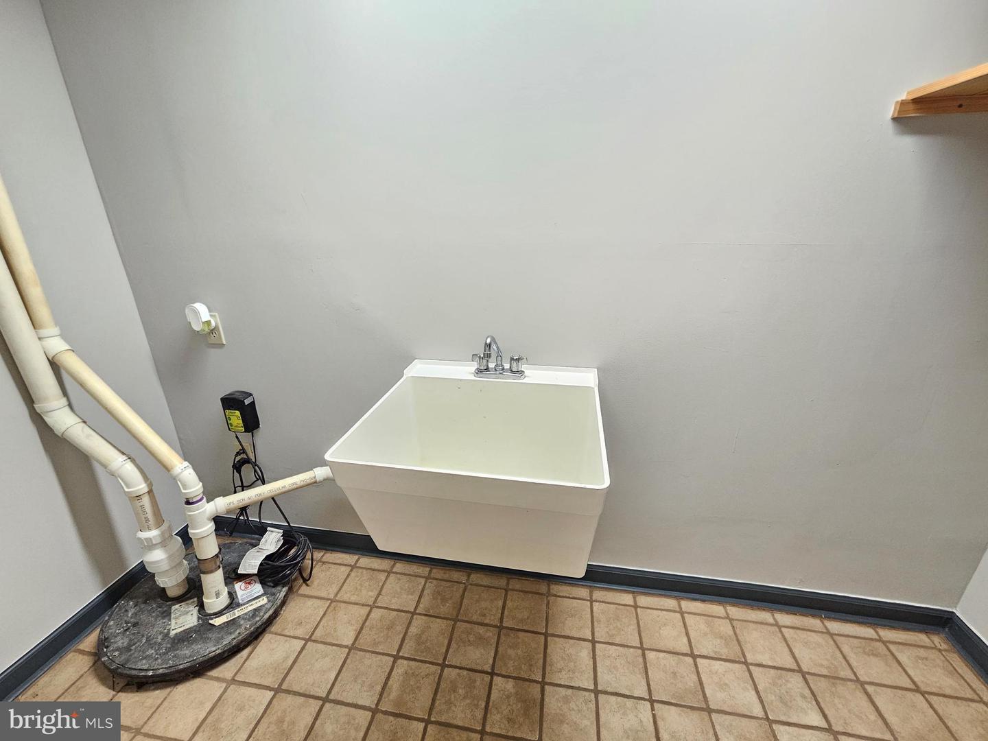 508 KEVIN DR, FARMVILLE, Virginia 23901, 4 Bedrooms Bedrooms, 10 Rooms Rooms,3 BathroomsBathrooms,Residential,For sale,508 KEVIN DR,VACB2000084 MLS # VACB2000084