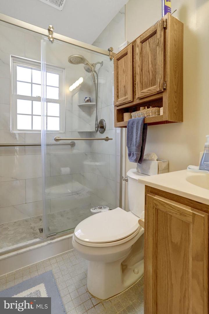 5502 ATLEE PL, SPRINGFIELD, Virginia 22151, 6 Bedrooms Bedrooms, ,3 BathroomsBathrooms,Residential,For sale,5502 ATLEE PL,VAFX2283850 MLS # VAFX2283850