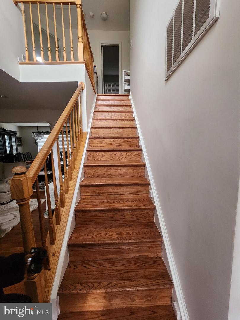 5366 MANSFIELD CT, WOODBRIDGE, Virginia 22193, 4 Bedrooms Bedrooms, ,3 BathroomsBathrooms,Residential,For sale,5366 MANSFIELD CT,VAPW2109940 MLS # VAPW2109940