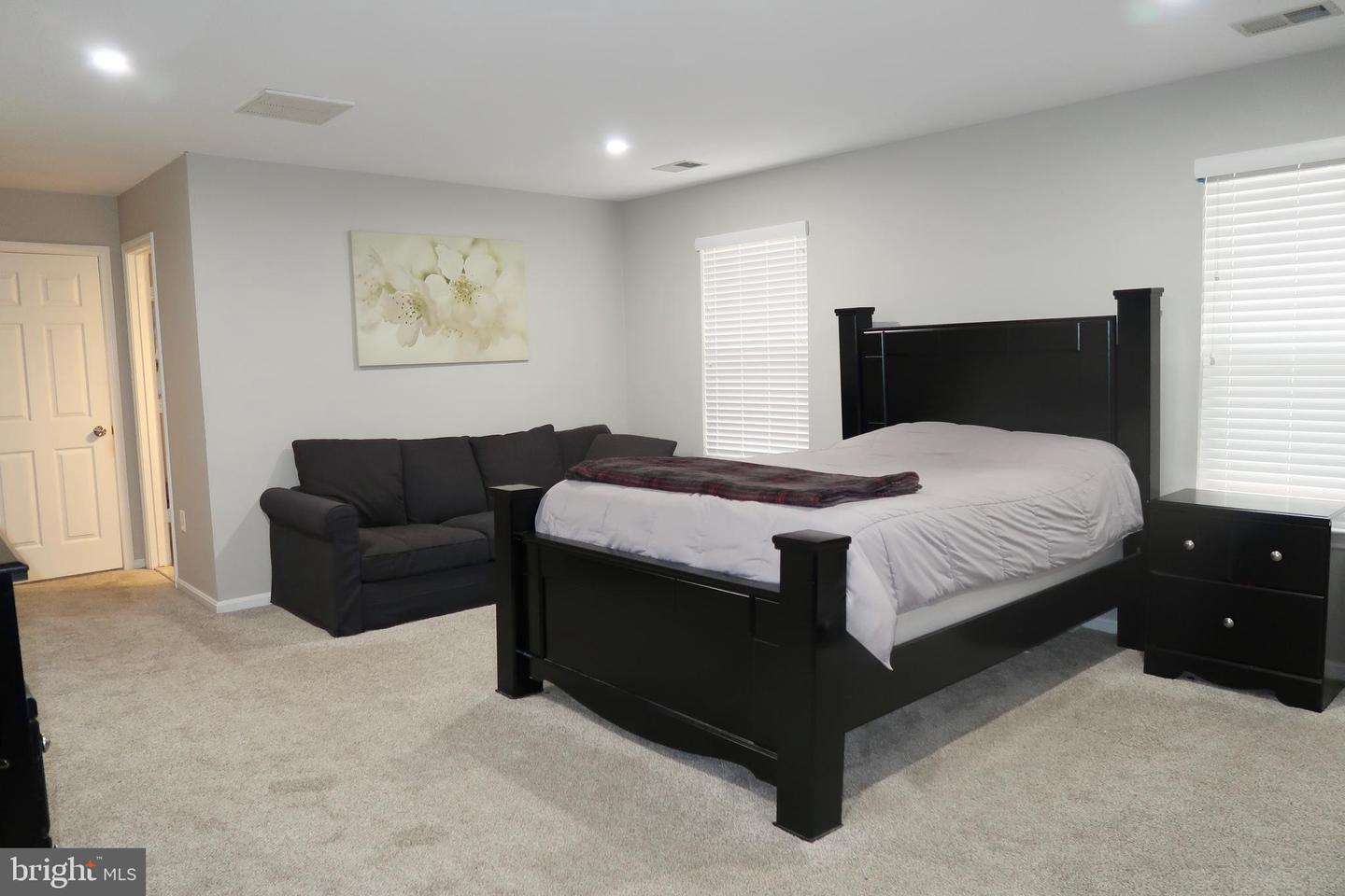 5366 MANSFIELD CT, WOODBRIDGE, Virginia 22193, 4 Bedrooms Bedrooms, ,3 BathroomsBathrooms,Residential,For sale,5366 MANSFIELD CT,VAPW2109940 MLS # VAPW2109940