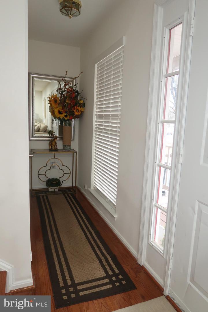 5366 MANSFIELD CT, WOODBRIDGE, Virginia 22193, 4 Bedrooms Bedrooms, ,3 BathroomsBathrooms,Residential,For sale,5366 MANSFIELD CT,VAPW2109940 MLS # VAPW2109940