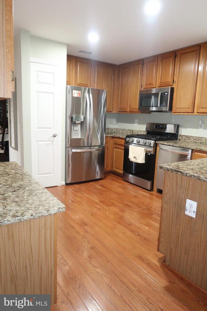 5366 MANSFIELD CT, WOODBRIDGE, Virginia 22193, 4 Bedrooms Bedrooms, ,3 BathroomsBathrooms,Residential,For sale,5366 MANSFIELD CT,VAPW2109940 MLS # VAPW2109940