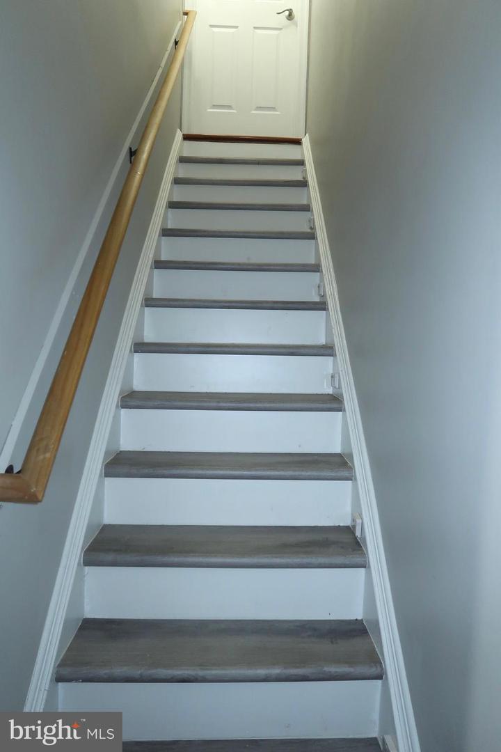 5366 MANSFIELD CT, WOODBRIDGE, Virginia 22193, 4 Bedrooms Bedrooms, ,3 BathroomsBathrooms,Residential,For sale,5366 MANSFIELD CT,VAPW2109940 MLS # VAPW2109940