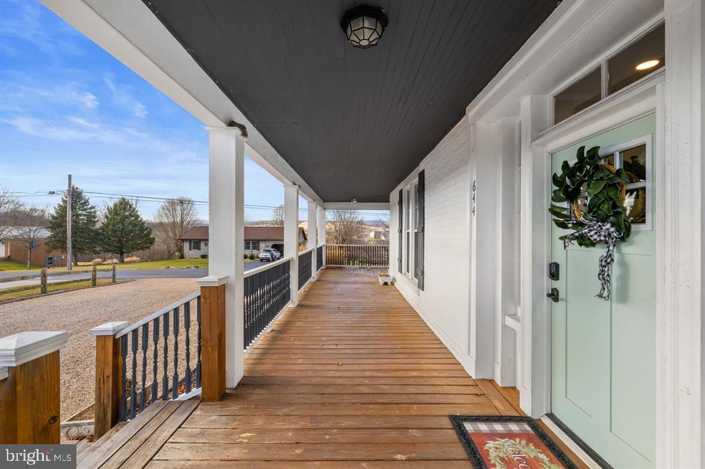 644 EARLY DR, BROADWAY, Virginia 22815, 6 Bedrooms Bedrooms, ,4 BathroomsBathrooms,Residential,For sale,644 EARLY DR,VARO2002778 MLS # VARO2002778