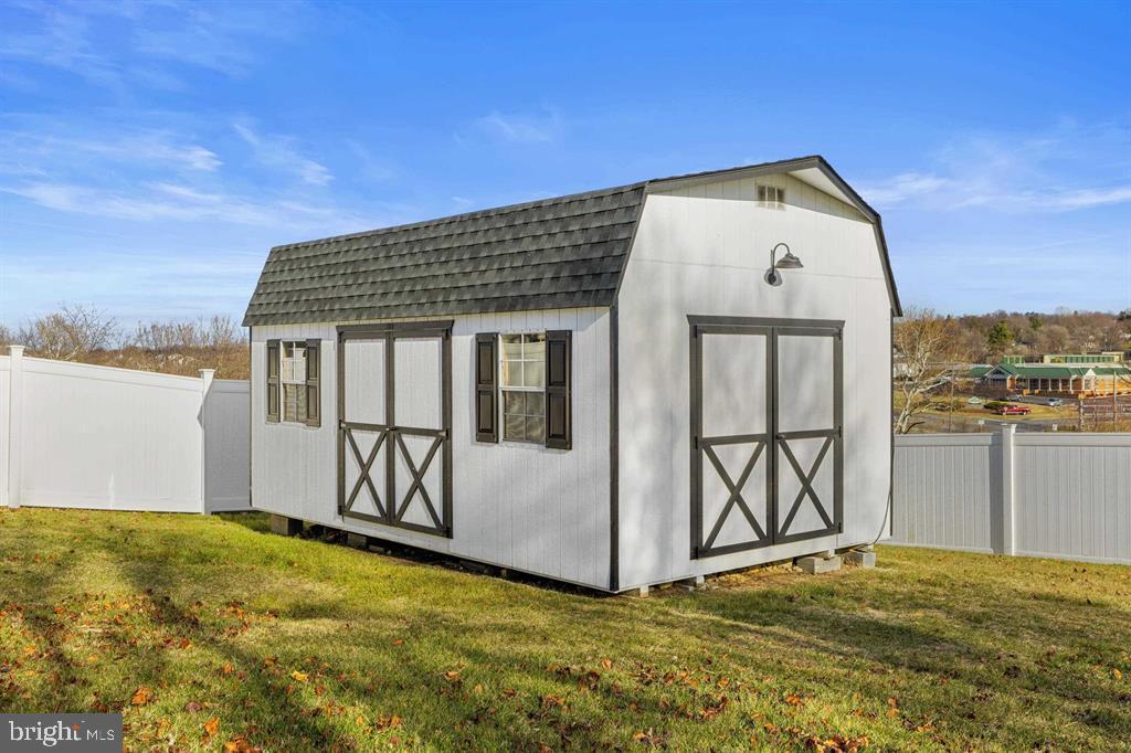 644 EARLY DR, BROADWAY, Virginia 22815, 6 Bedrooms Bedrooms, ,4 BathroomsBathrooms,Residential,For sale,644 EARLY DR,VARO2002778 MLS # VARO2002778