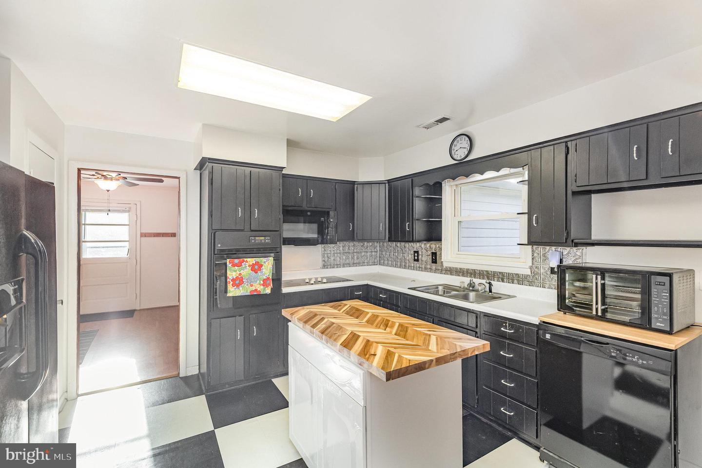 219 CEDAR LN, COLONIAL BEACH, Virginia 22443, 4 Bedrooms Bedrooms, ,2 BathroomsBathrooms,Residential,For sale,219 CEDAR LN,VAWE2010320 MLS # VAWE2010320 219 CEDAR LN, COLONIAL BEACH, Virginia 22443, 4 Bedrooms Bedrooms, ,2 BathroomsBathrooms,Residential,For sale,219 CEDAR LN,VAWE2010320 MLS # VAWE2010320