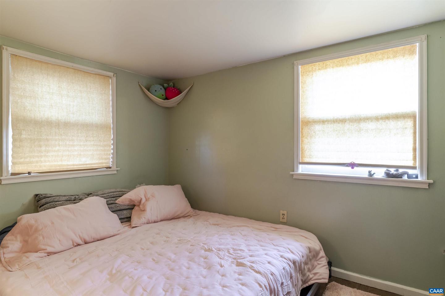 908 ROCKLAND AVE, CHARLOTTESVILLE, Virginia 22902, 3 Bedrooms Bedrooms, ,2 BathroomsBathrooms,Residential,For sale,908 ROCKLAND AVE,672180 MLS # 672180