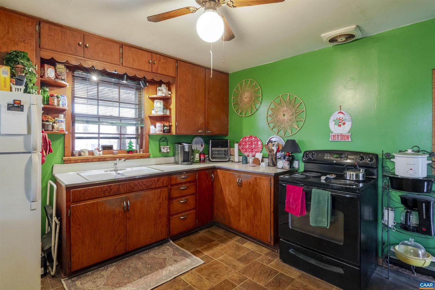 908 ROCKLAND AVE, CHARLOTTESVILLE, Virginia 22902, 3 Bedrooms Bedrooms, ,2 BathroomsBathrooms,Residential,For sale,908 ROCKLAND AVE,672180 MLS # 672180