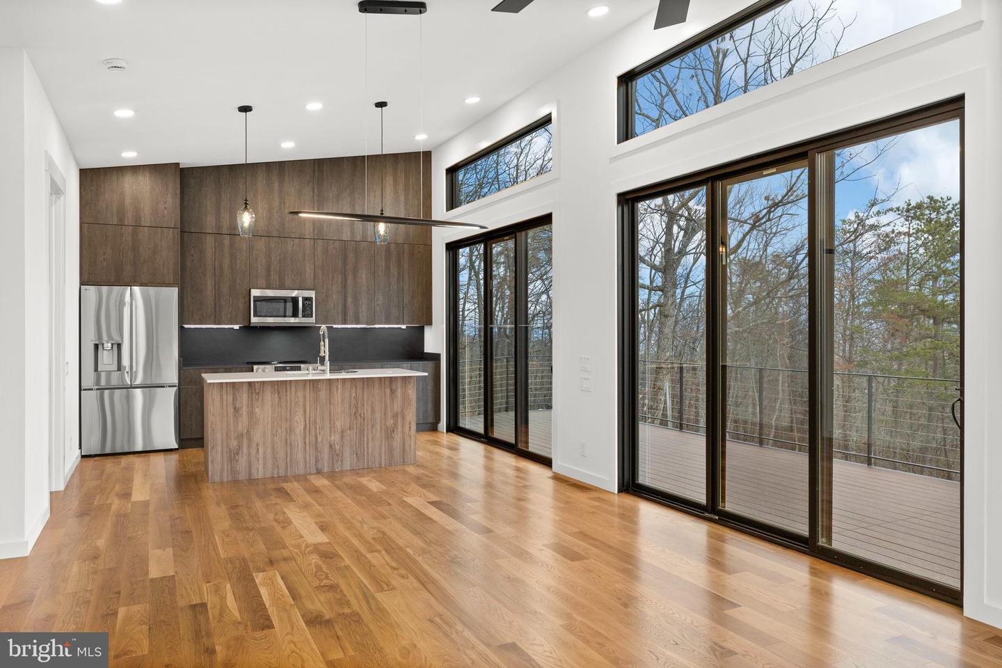 132 HOLLY HILL RD, LURAY, Virginia 22835, 2 Bedrooms Bedrooms, 4 Rooms Rooms,2 BathroomsBathrooms,Residential,For sale,132 HOLLY HILL RD,VAPA2005824 MLS # VAPA2005824