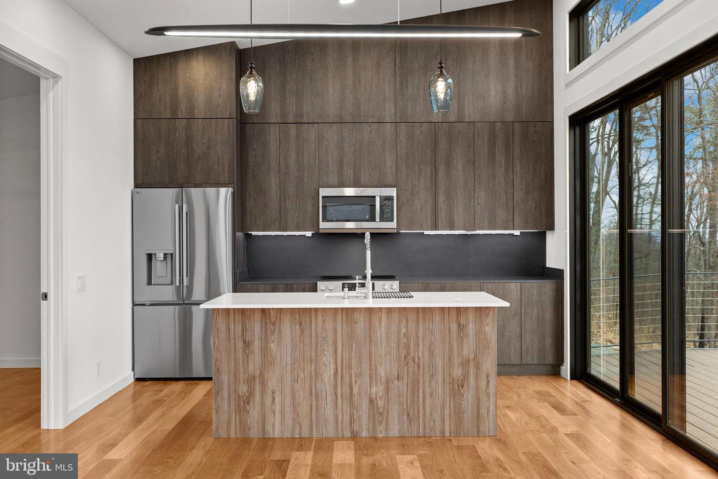 132 HOLLY HILL RD, LURAY, Virginia 22835, 2 Bedrooms Bedrooms, 4 Rooms Rooms,2 BathroomsBathrooms,Residential,For sale,132 HOLLY HILL RD,VAPA2005824 MLS # VAPA2005824