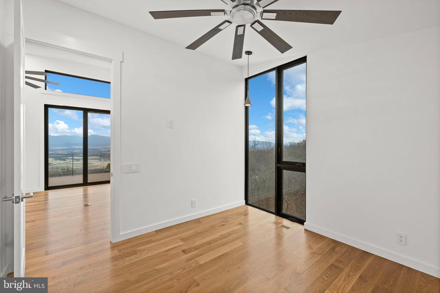 132 HOLLY HILL RD, LURAY, Virginia 22835, 2 Bedrooms Bedrooms, 4 Rooms Rooms,2 BathroomsBathrooms,Residential,For sale,132 HOLLY HILL RD,VAPA2005824 MLS # VAPA2005824