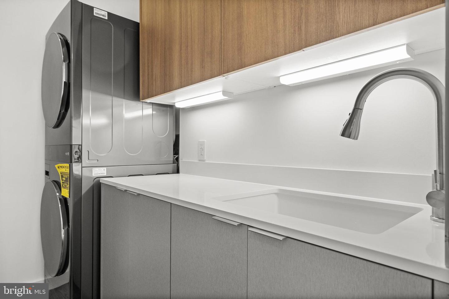 132 HOLLY HILL RD, LURAY, Virginia 22835, 2 Bedrooms Bedrooms, 4 Rooms Rooms,2 BathroomsBathrooms,Residential,For sale,132 HOLLY HILL RD,VAPA2005824 MLS # VAPA2005824