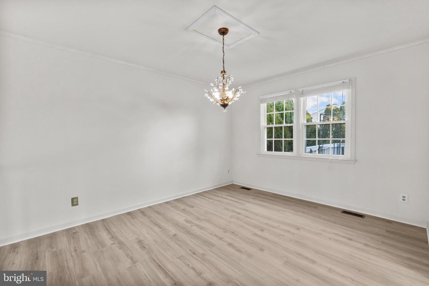 5515 BUGGY WHIP DR, CENTREVILLE, Virginia 20120, 5 Bedrooms Bedrooms, ,3 BathroomsBathrooms,Residential,For sale,5515 BUGGY WHIP DR,VAFX2284290 MLS # VAFX2284290