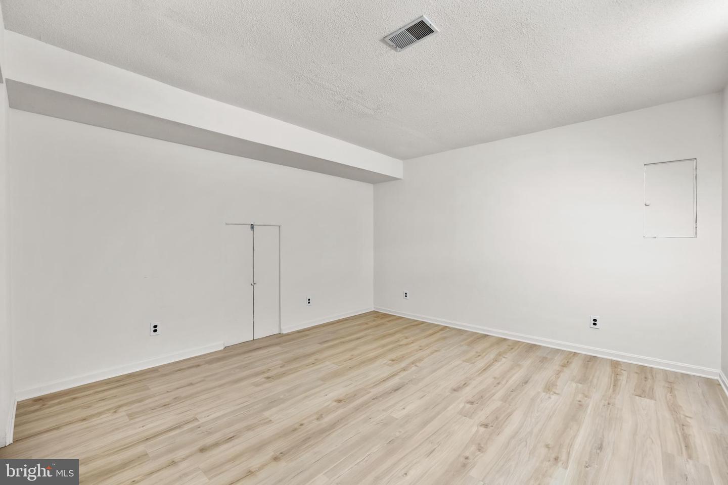 5515 BUGGY WHIP DR, CENTREVILLE, Virginia 20120, 5 Bedrooms Bedrooms, ,3 BathroomsBathrooms,Residential,For sale,5515 BUGGY WHIP DR,VAFX2284290 MLS # VAFX2284290