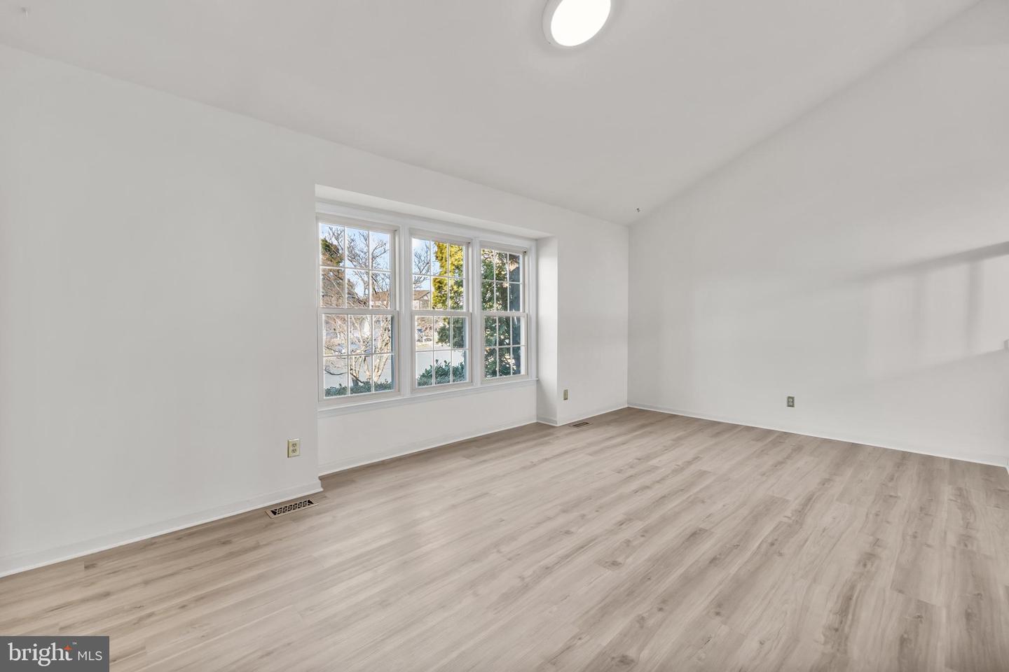 5515 BUGGY WHIP DR, CENTREVILLE, Virginia 20120, 5 Bedrooms Bedrooms, ,3 BathroomsBathrooms,Residential,For sale,5515 BUGGY WHIP DR,VAFX2284290 MLS # VAFX2284290