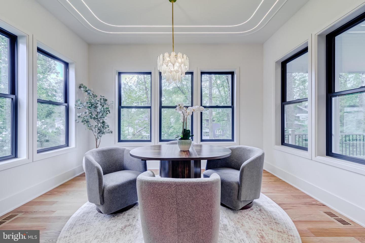 913 SYMPHONY CIR SW, VIENNA, Virginia 22180, 7 Bedrooms Bedrooms, ,7 BathroomsBathrooms,Residential,For sale,913 SYMPHONY CIR SW,VAFX2284300 MLS # VAFX2284300