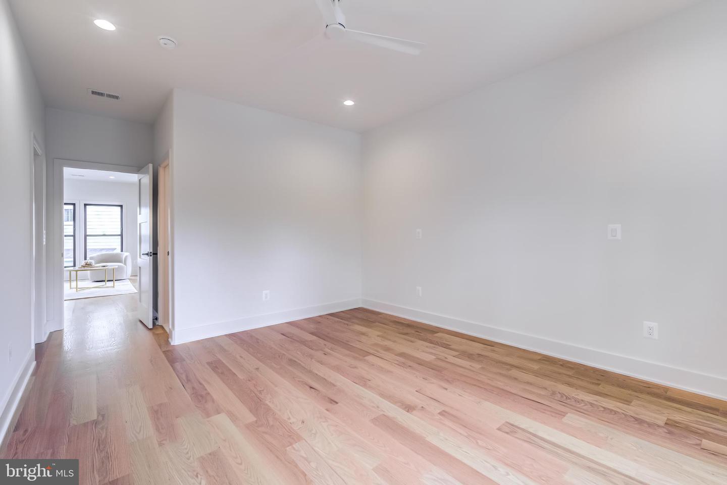 913 SYMPHONY CIR SW, VIENNA, Virginia 22180, 7 Bedrooms Bedrooms, ,7 BathroomsBathrooms,Residential,For sale,913 SYMPHONY CIR SW,VAFX2284300 MLS # VAFX2284300