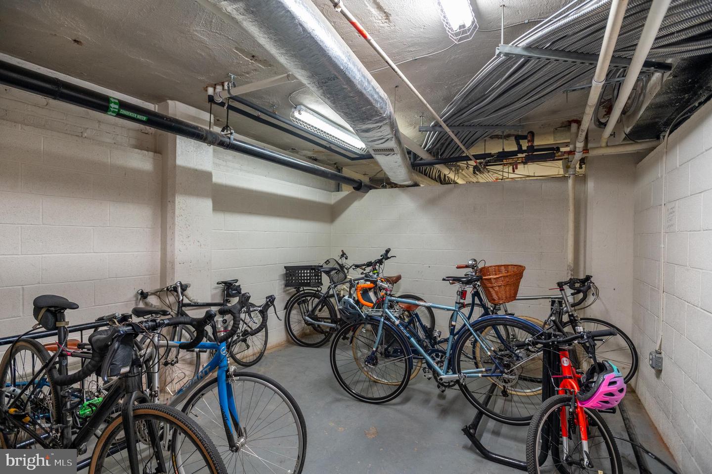 1613 HARVARD ST NW #102, WASHINGTON, District Of Columbia 20009, 1 Bedroom Bedrooms, 2 Rooms Rooms,1 BathroomBathrooms,Residential,For sale,1613 HARVARD ST NW #102,DCDC2239894 MLS # DCDC2239894