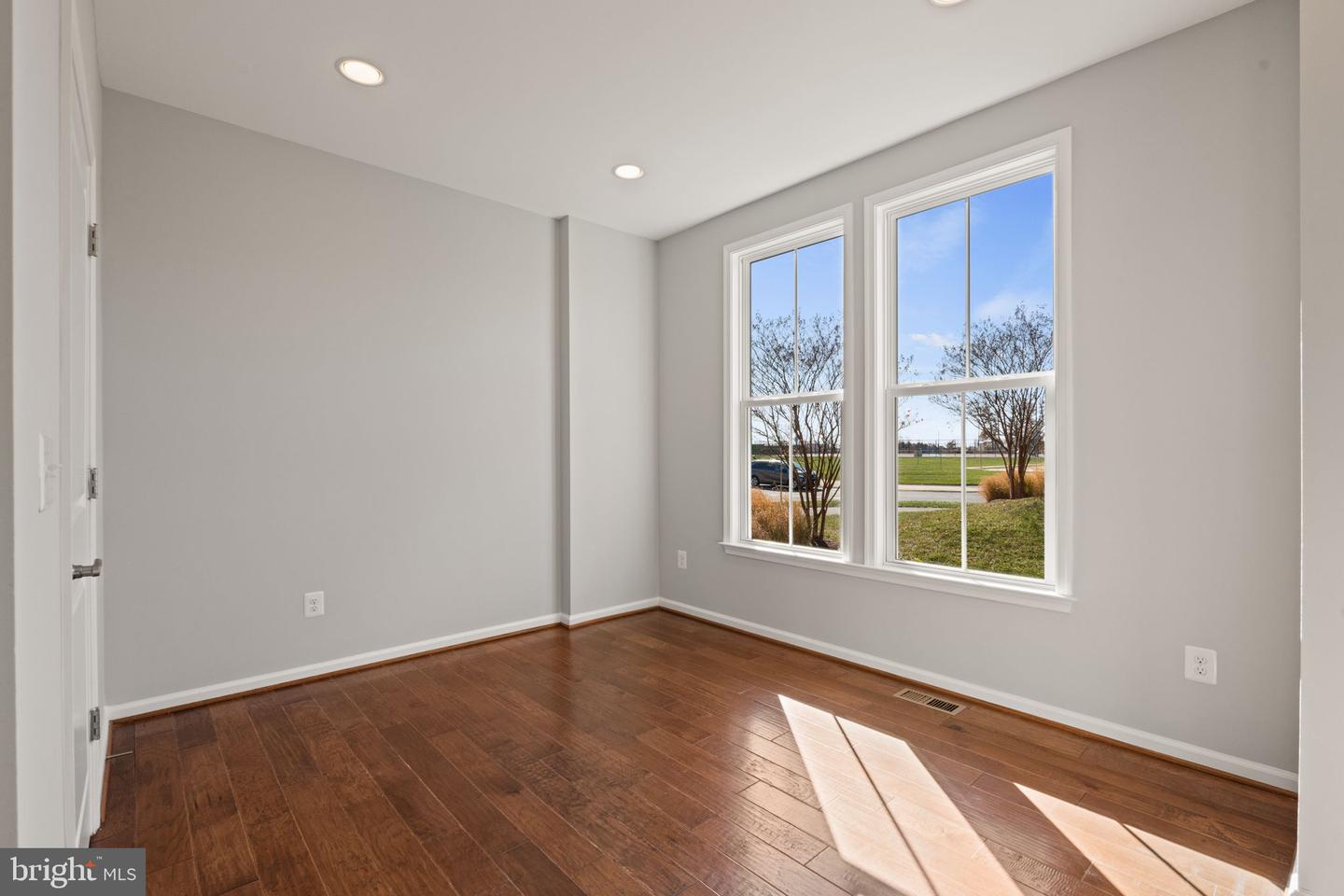 23041 CANYON OAK CT, BRAMBLETON, Virginia 20148, 6 Bedrooms Bedrooms, ,5 BathroomsBathrooms,Residential,For sale,23041 CANYON OAK CT,VALO2113410 MLS # VALO2113410 23041 CANYON OAK CT, BRAMBLETON, Virginia 20148, 6 Bedrooms Bedrooms, ,5 BathroomsBathrooms,Residential,For sale,23041 CANYON OAK CT,VALO2113410 MLS # VALO2113410