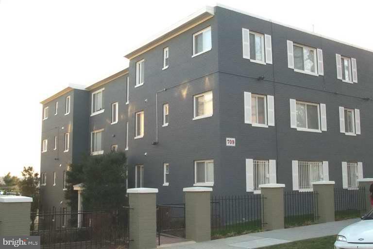 709 BRANDYWINE ST SE #B1, WASHINGTON, District Of Columbia 20032, 2 Bedrooms Bedrooms, ,1 BathroomBathrooms,Residential,For sale,709 BRANDYWINE ST SE #B1,DCDC2239916 MLS # DCDC2239916