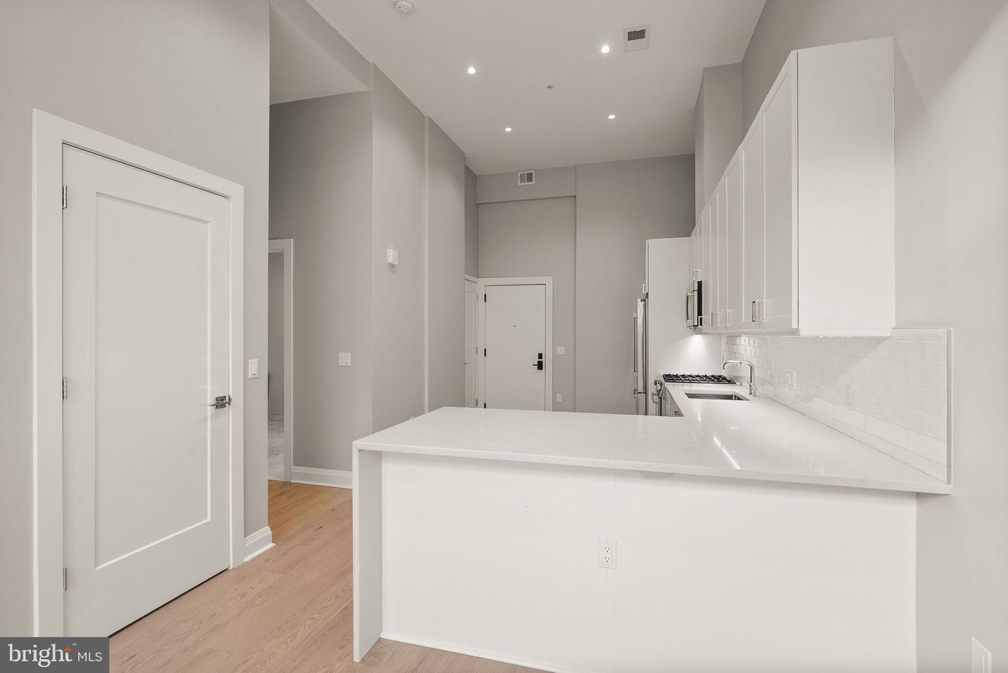 925 N FAIRFAX ST #207, ALEXANDRIA, Virginia 22314, 1 Bedroom Bedrooms, ,1 BathroomBathrooms,Residential,For sale,925 N FAIRFAX ST #207,VAAX2052868 MLS # VAAX2052868