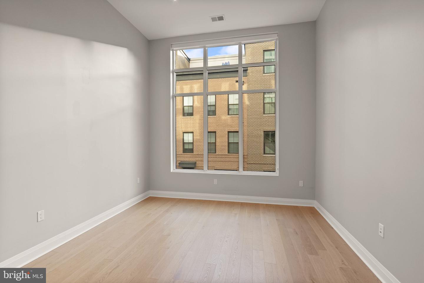 925 N FAIRFAX ST #207, ALEXANDRIA, Virginia 22314, 1 Bedroom Bedrooms, ,1 BathroomBathrooms,Residential,For sale,925 N FAIRFAX ST #207,VAAX2052868 MLS # VAAX2052868