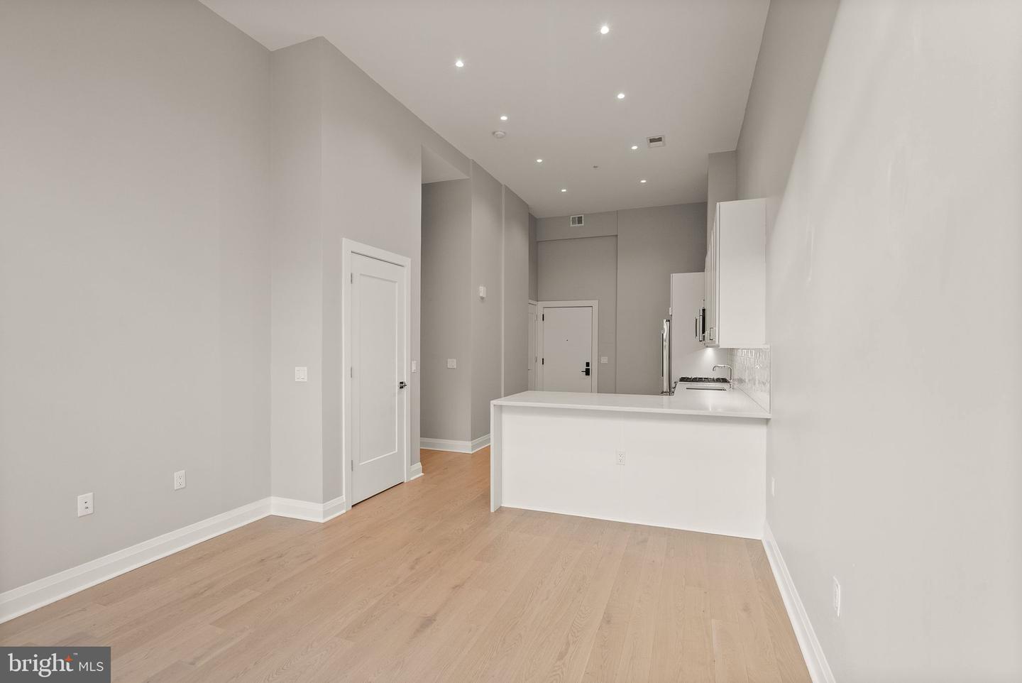 925 N FAIRFAX ST #207, ALEXANDRIA, Virginia 22314, 1 Bedroom Bedrooms, ,1 BathroomBathrooms,Residential,For sale,925 N FAIRFAX ST #207,VAAX2052868 MLS # VAAX2052868