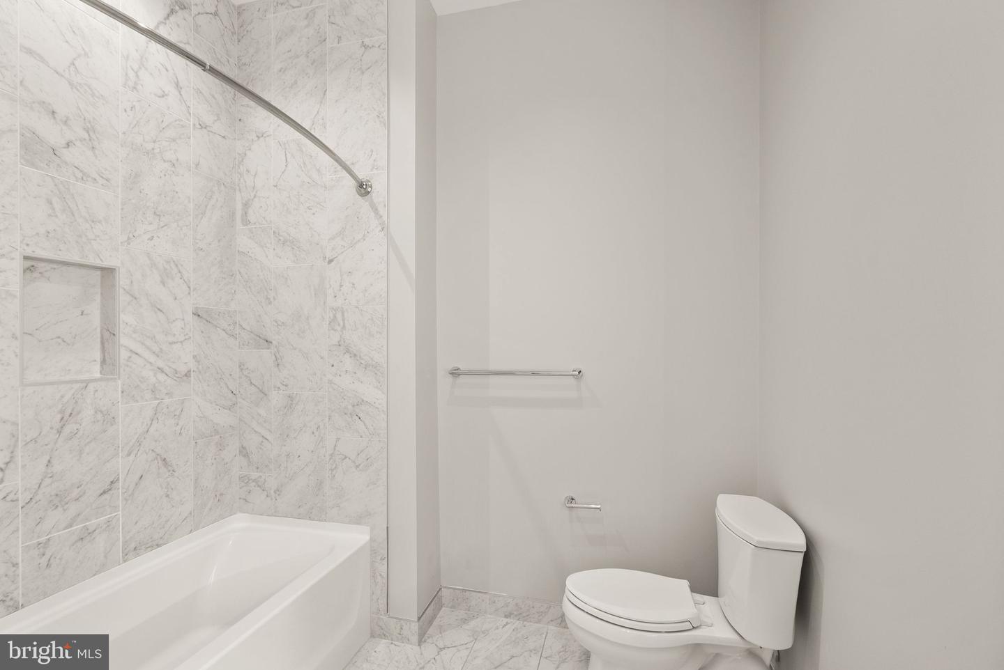 925 N FAIRFAX ST #207, ALEXANDRIA, Virginia 22314, 1 Bedroom Bedrooms, ,1 BathroomBathrooms,Residential,For sale,925 N FAIRFAX ST #207,VAAX2052868 MLS # VAAX2052868