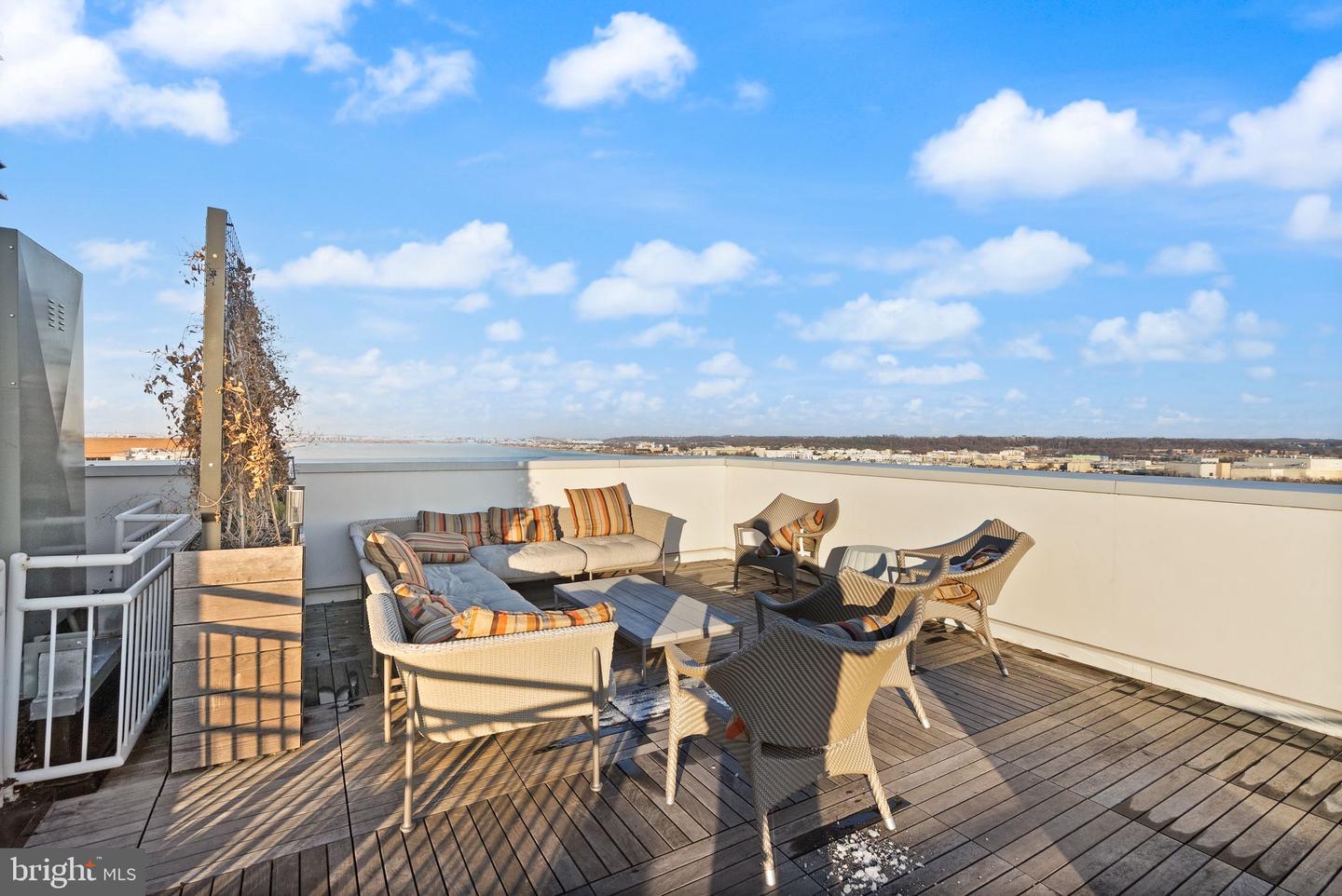 925 N FAIRFAX ST #207, ALEXANDRIA, Virginia 22314, 1 Bedroom Bedrooms, ,1 BathroomBathrooms,Residential,For sale,925 N FAIRFAX ST #207,VAAX2052868 MLS # VAAX2052868