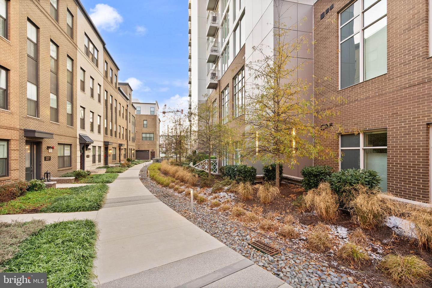 925 N FAIRFAX ST #207, ALEXANDRIA, Virginia 22314, 1 Bedroom Bedrooms, ,1 BathroomBathrooms,Residential,For sale,925 N FAIRFAX ST #207,VAAX2052868 MLS # VAAX2052868