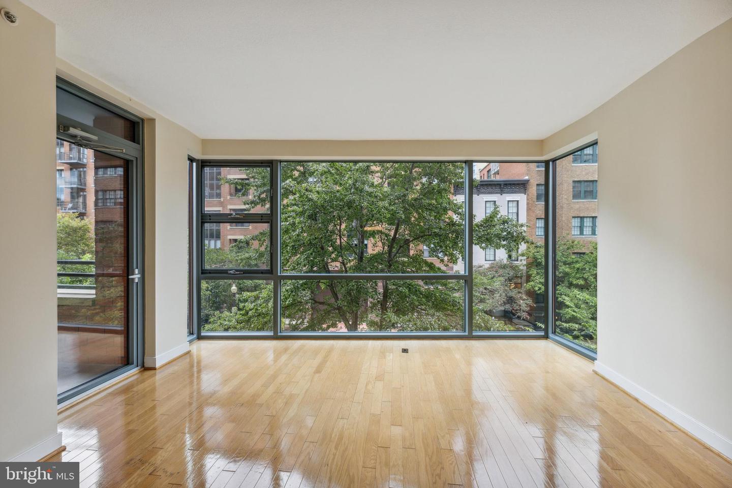 1117 10TH ST NW #303, WASHINGTON, District Of Columbia 20001, 2 Bedrooms Bedrooms, ,2 BathroomsBathrooms,Residential,For sale,1117 10TH ST NW #303,DCDC2239936 MLS # DCDC2239936