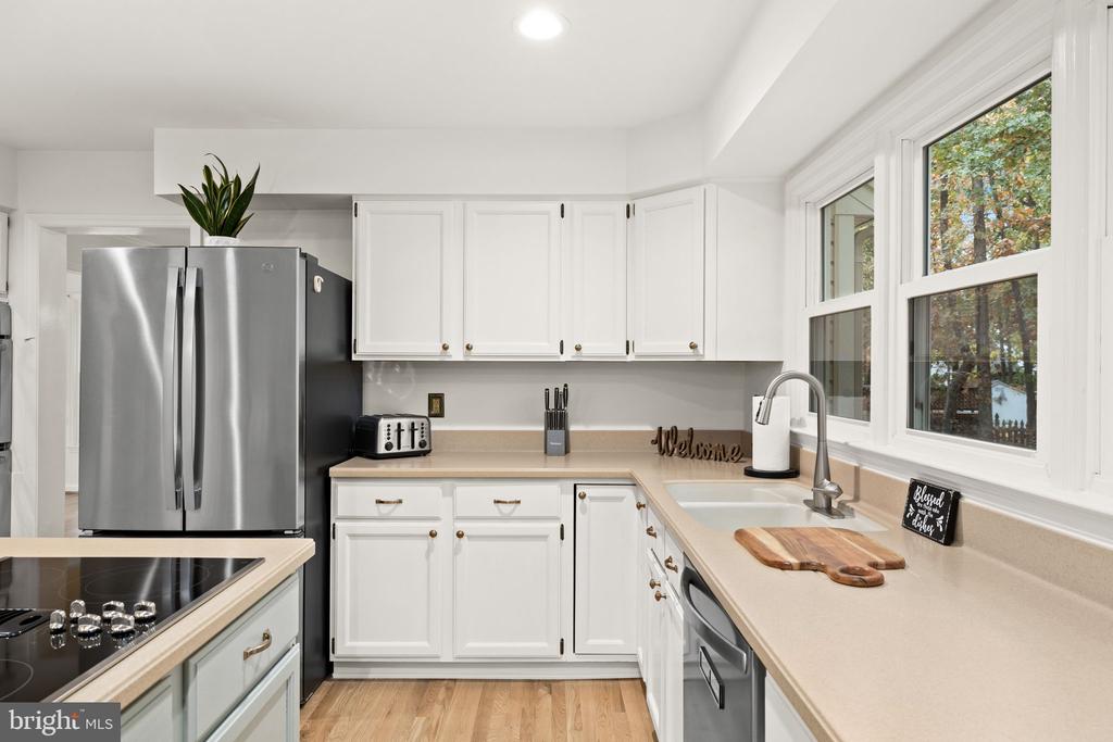 5021 BROOKSHIRE CT E, FREDERICKSBURG, Virginia 22408, 4 Bedrooms Bedrooms, ,3 BathroomsBathrooms,Residential,5021 BROOKSHIRE CT E,VASP2036378 MLS # VASP2036378 5021 BROOKSHIRE CT E, FREDERICKSBURG, Virginia 22408, 4 Bedrooms Bedrooms, ,3 BathroomsBathrooms,Residential,5021 BROOKSHIRE CT E,VASP2036378 MLS # VASP2036378